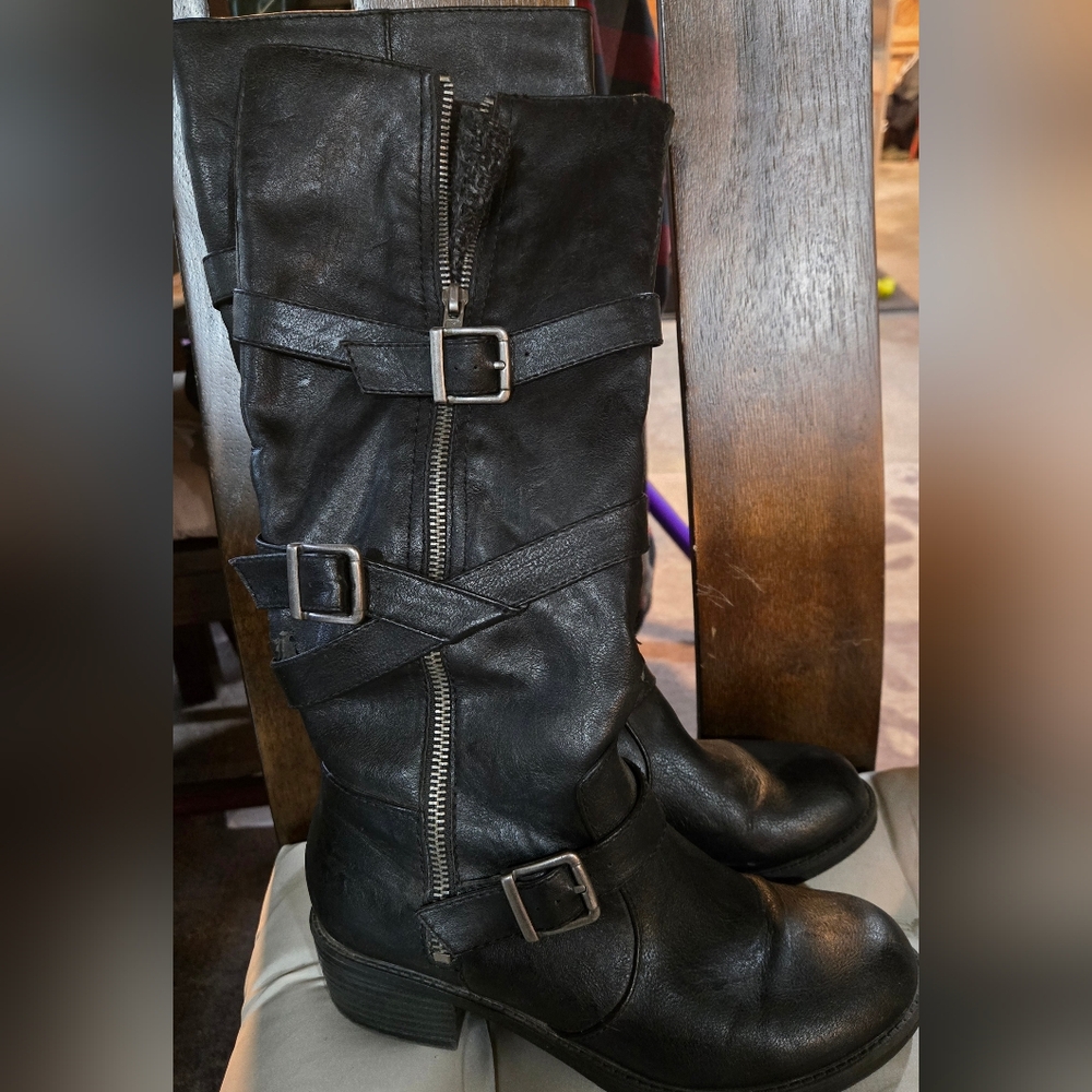 Black Leather Buckle Boots